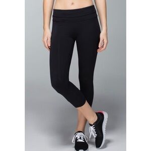Lululemon Inspire Crop II Luxtreme in Black Size 12